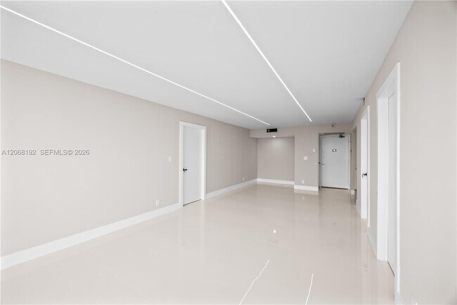 Foto del edificio - 20379 W Country Club Dr