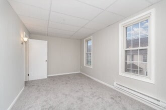 Building Photo - 608 North St