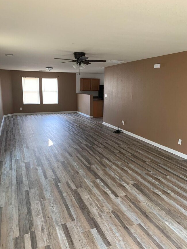 Building Photo - 3 br, 2 bath House - 113 Farmington Drive