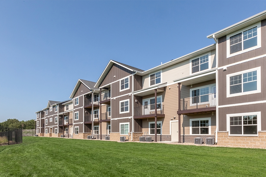 Primary Photo - The Quarters at Mankato - Student Living