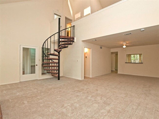 Building Photo - 3 Casa Verde St