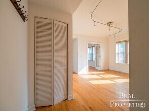 Building Photo - 3244 N Clifton Ave