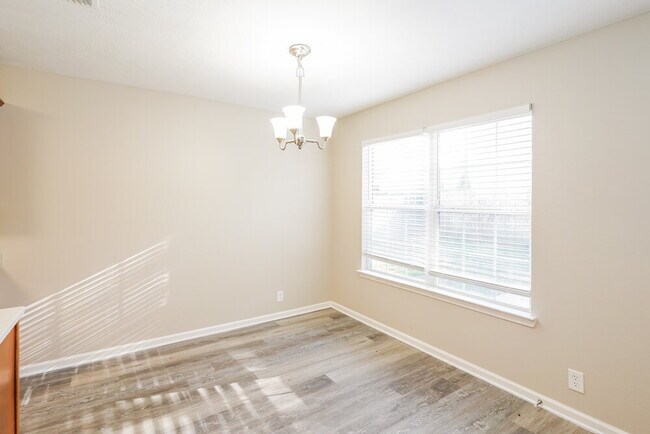 Foto del edificio - 849 Lavergne Ln