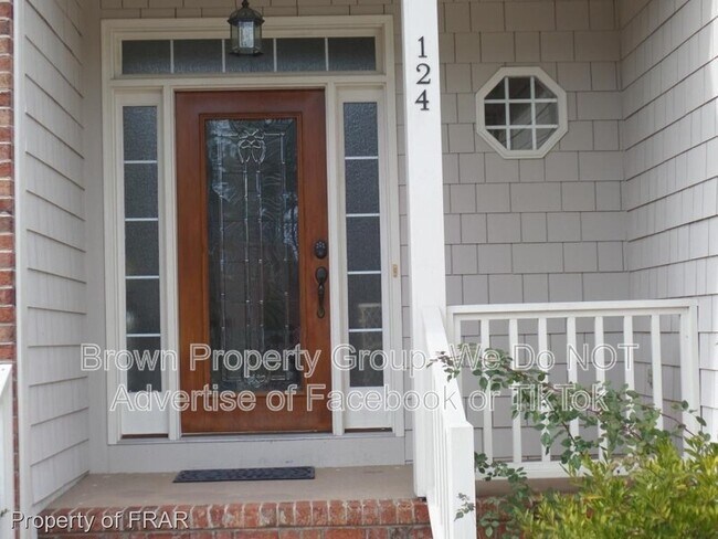 Building Photo - 124 Highgrove Ct