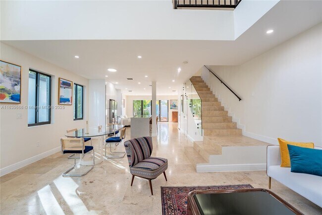 Foto del edificio - 2766 SW 33rd Ave