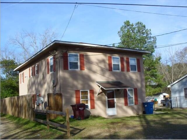Primary Photo - 917 Pineknot Rd