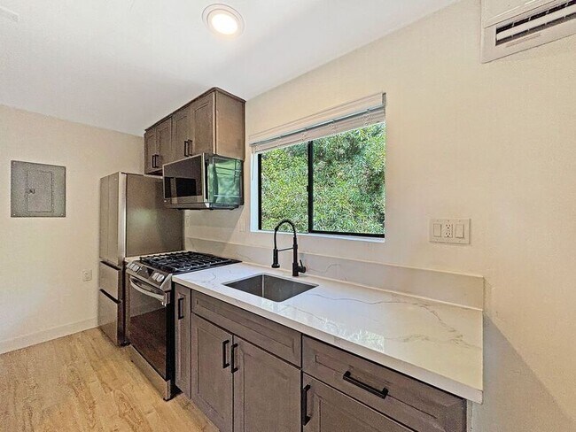 Foto del edificio - 3091 Boundary St