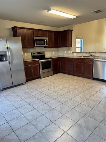 Foto del edificio - 2258 Bryant Ln