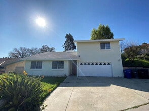 Building Photo - 18648 Klum Pl