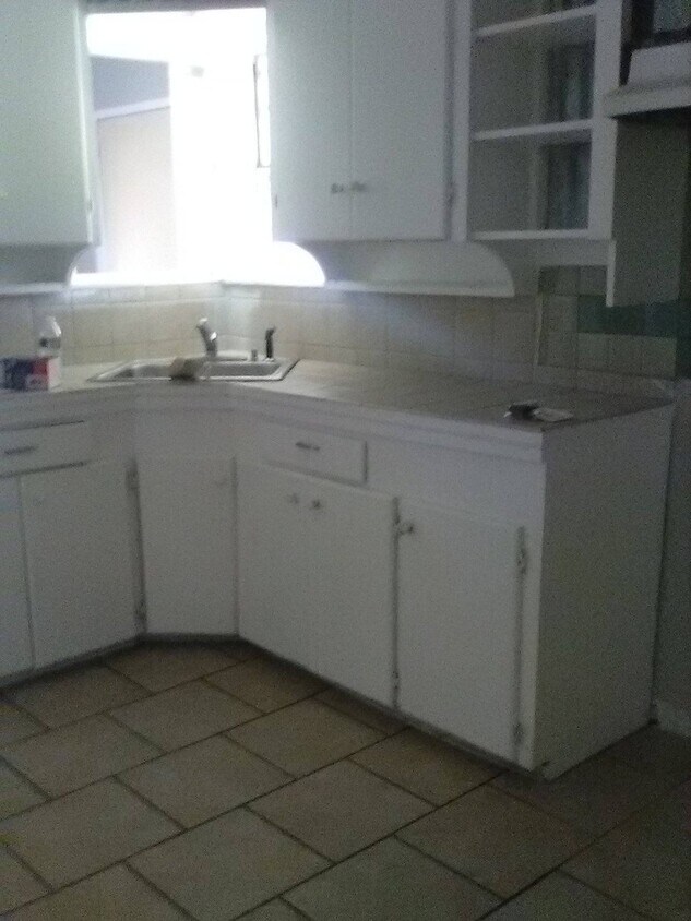 Primary Photo - 922 Zeb St