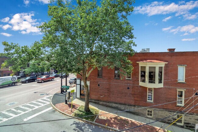 Foto del edificio - 670 Main St