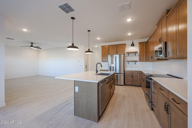 Building Photo - 7809 N 79th Ave