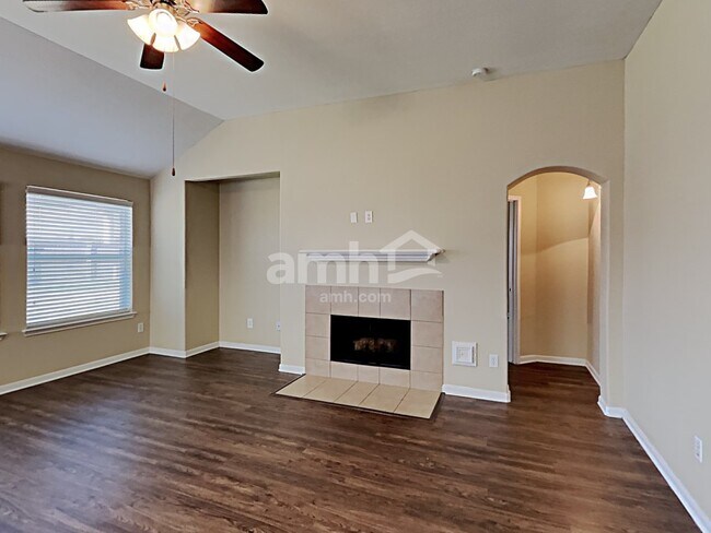 Foto del edificio - 23806 Fairport Harbor Ln