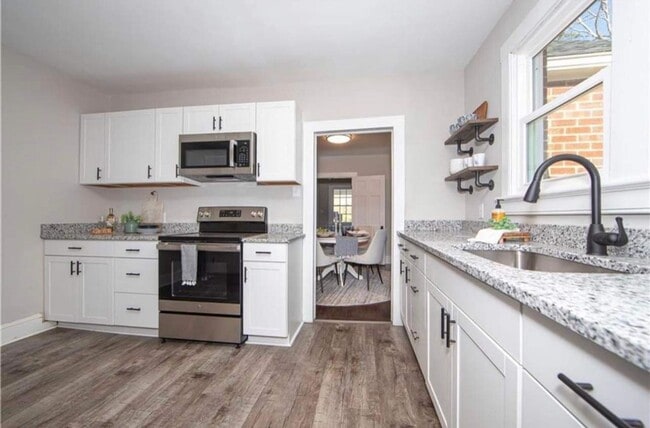 Building Photo - Beautiful Remodeled One-Story Home