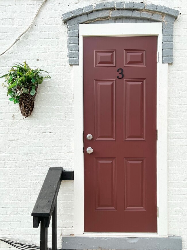 Apartment door - 733 Pearl St
