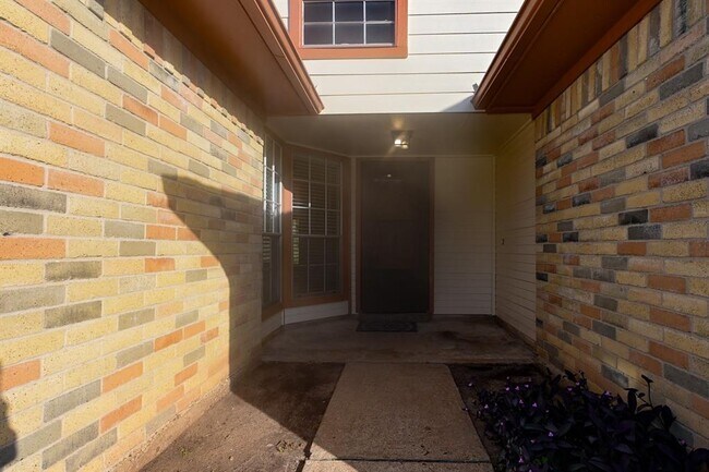 Foto del edificio - 6543 Liberty Valley Dr