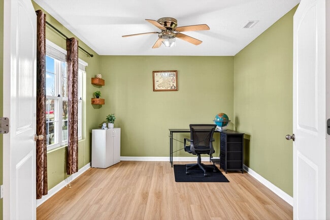 Foto del edificio - 1961 Creek Bank Dr