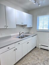 Building Photo - 1241 Corbett St