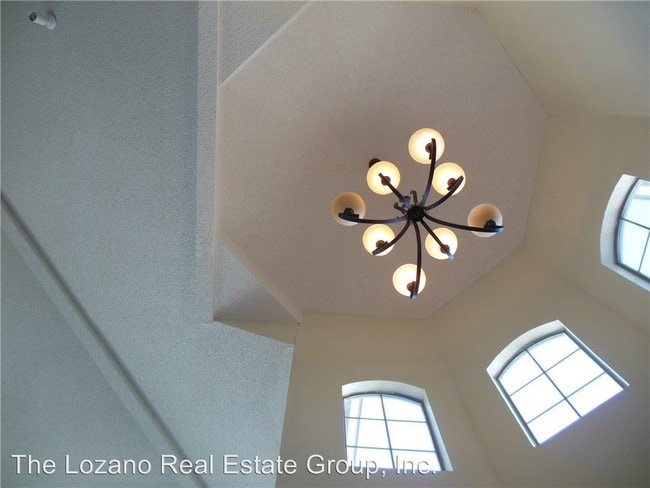 Foto del edificio - 5 br, 2 bath House - 12420 Paseo Alegre