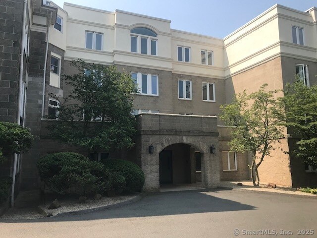 Building Photo - 500 Prospect St