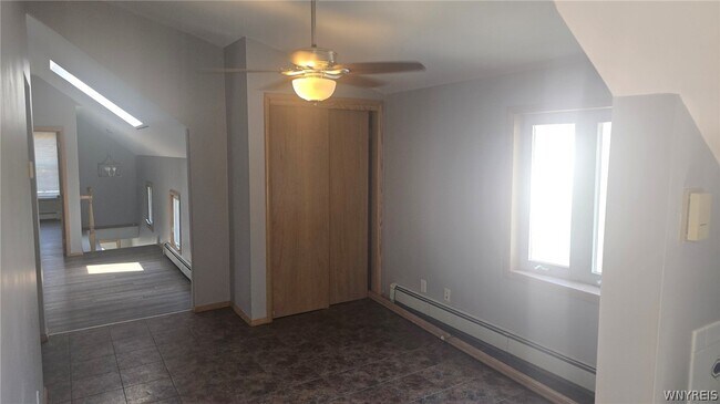Building Photo - 339 Fletcher St
