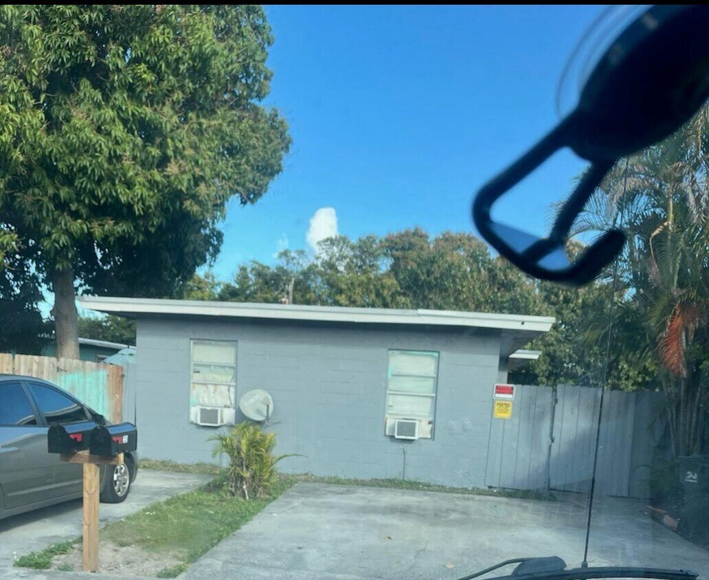 Foto principal - 227 NW 15th Ave