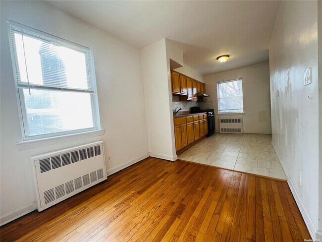 Foto del edificio - 42-41 209th St