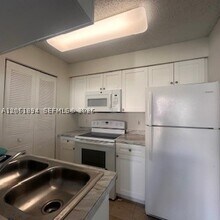 Building Photo - 1253 SW 46th Ave