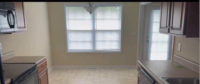 Foto del edificio - 114 Pirates Cove Ln