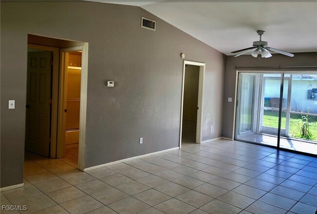 Foto del edificio - 3306 SW 7th Pl