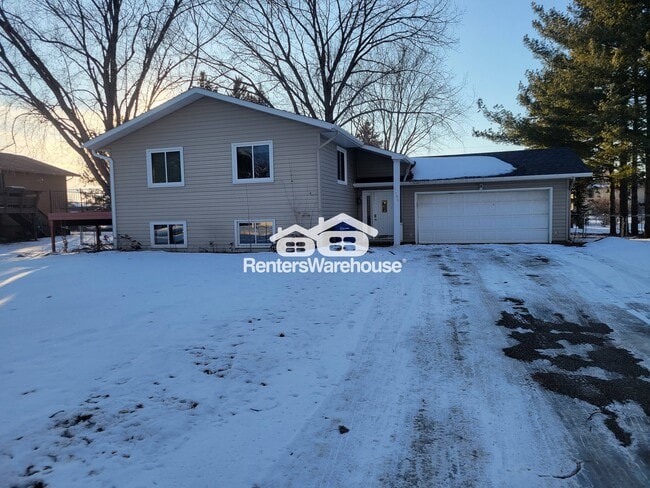 Building Photo - 1465 Cottonwood Rd