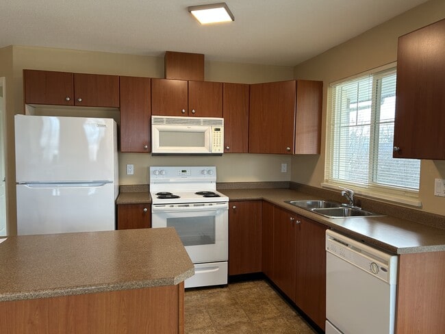 Building Photo - 7556-7556 Topaz Dr