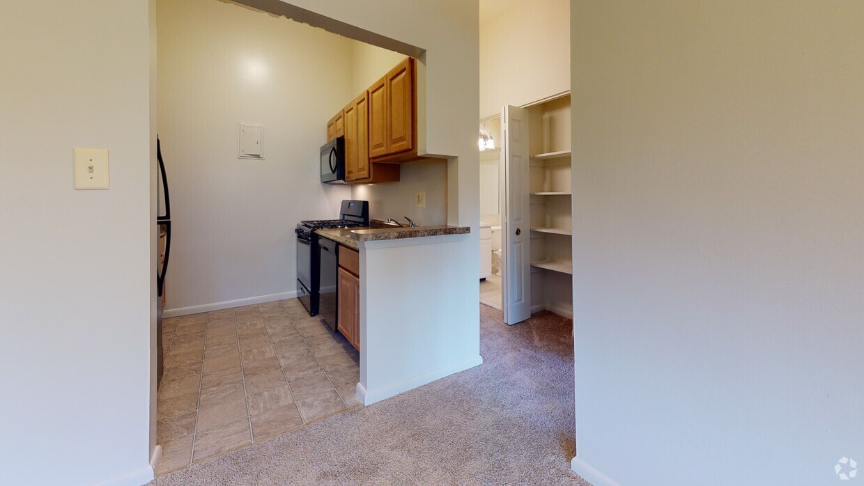 Photo - Windsor Forest Apartments
