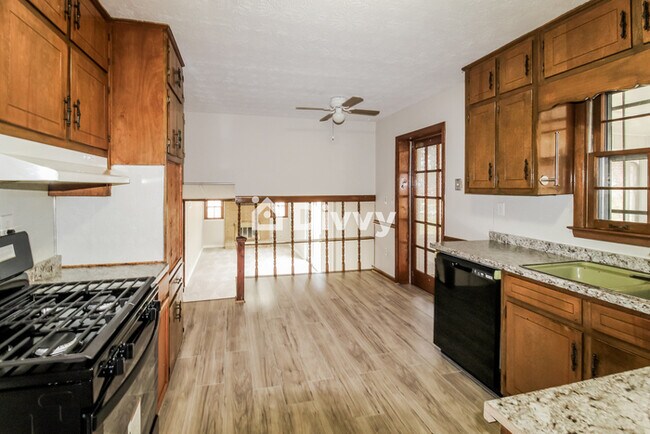 Foto del edificio - 1624 Stephenson Rd