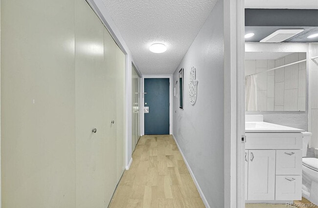 Building Photo - 1050 N Lafayette St