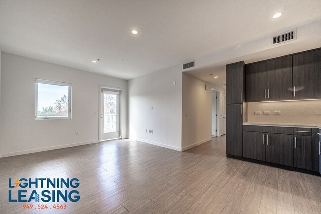 Building Photo - Luxury Living in North Hollywood – One Mon...