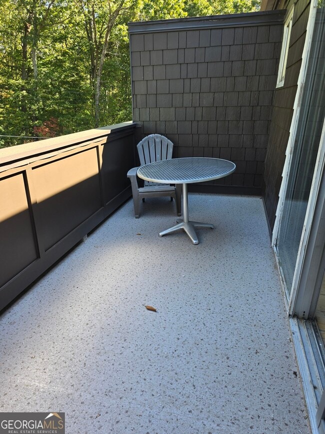 Building Photo - 1652 N Gatewood Rd NE