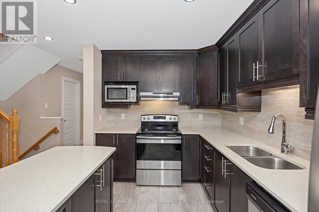 Building Photo - 1184 Docteur Corbeil Blvd