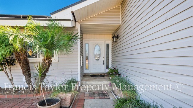 Foto del edificio - 3 br, 2 bath House - 14335 Sycamore Ave