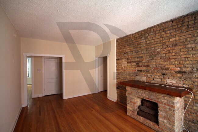 Building Photo - 3519 N Racine Ave