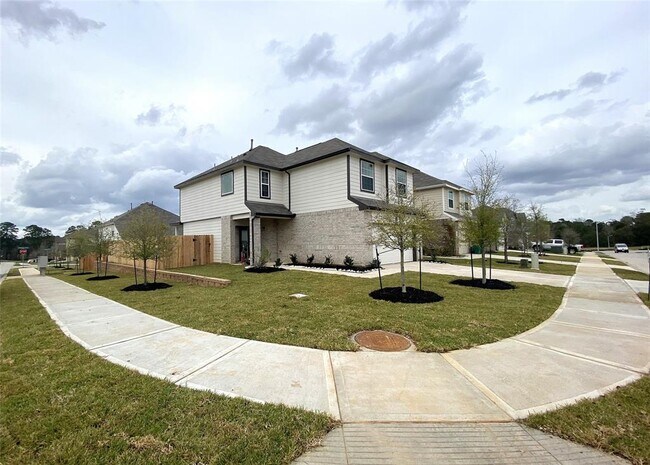 Building Photo - 4451 Eveslage Ln