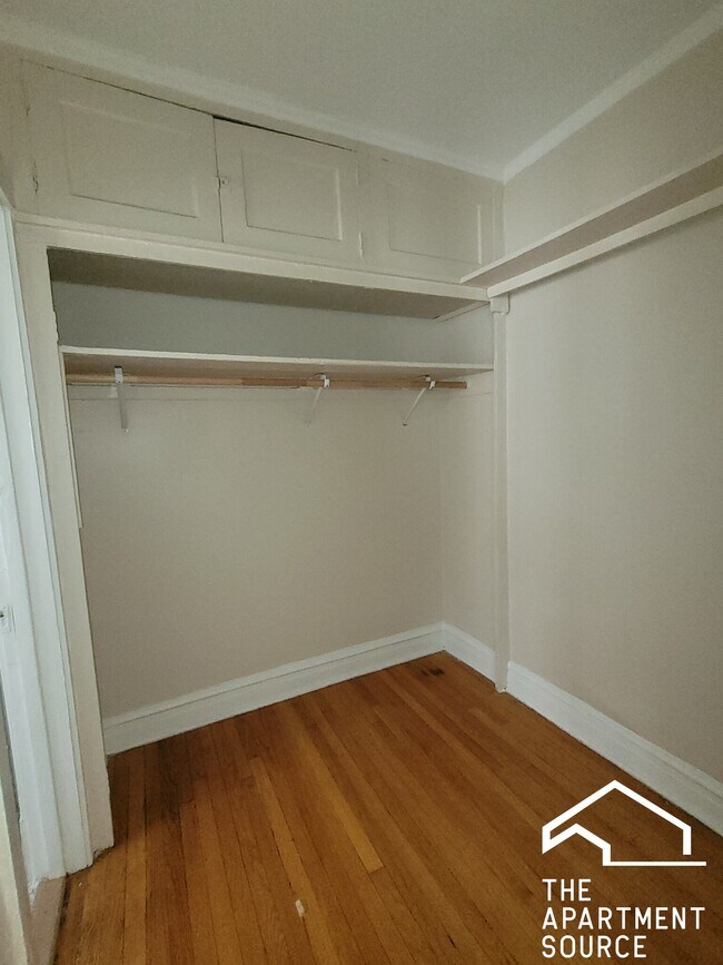 Foto del edificio - 1421 W Farwell Ave