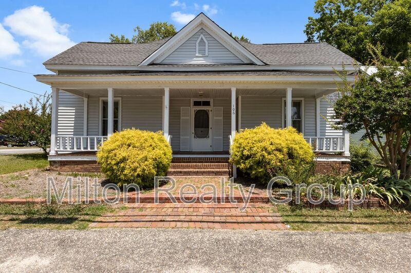 106 W Ivey St, Lillington, NC 27546 House Rental in Lillington, NC