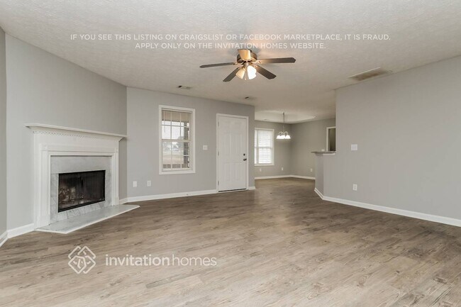 Foto del edificio - 1004 Buttercup Ln