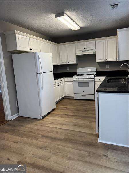 Foto del edificio - 325 Bramford Way NW