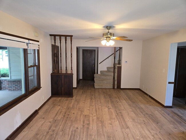 Building Photo - 3 bedroom in downtown Lake Geneva