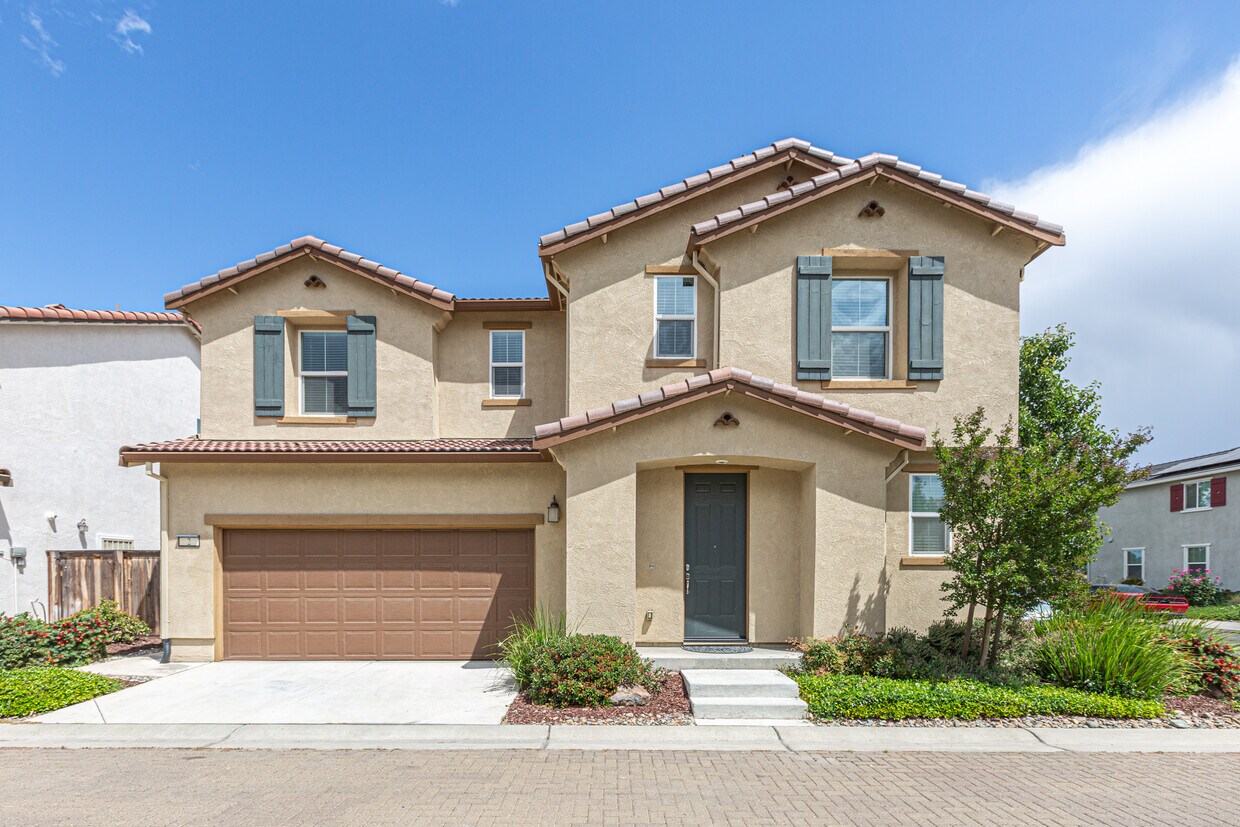2 Captains Gate Pl, Sacramento, CA 95835 House Rental in Sacramento