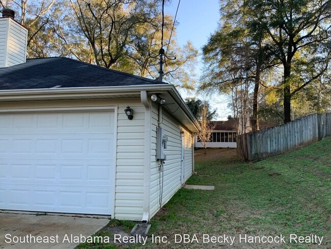 Building Photo - 3 br, 2 bath House - 254 Rolling Pines Dr