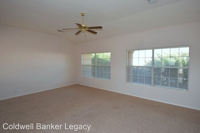 3 br, 2 bath House - 8615 Brighton Dr NE photo'