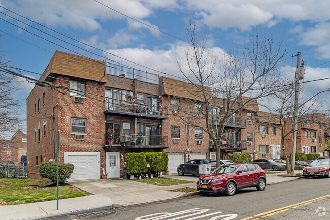 Ferry Point Park, North Building